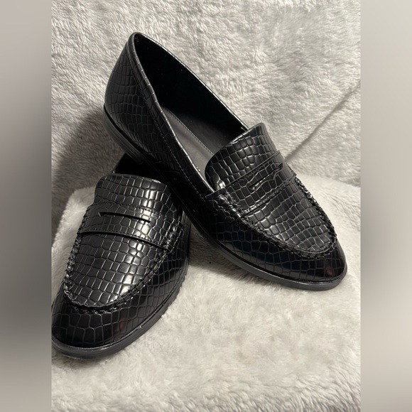 Katie Perry Women Black  Penny Loafers - Picture 2 of 12